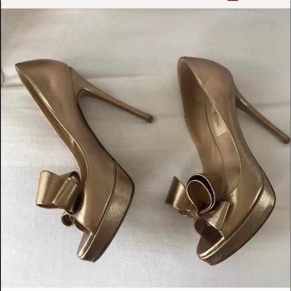 Valentino gold bow peep toe platform heel - Picture 3 of 8